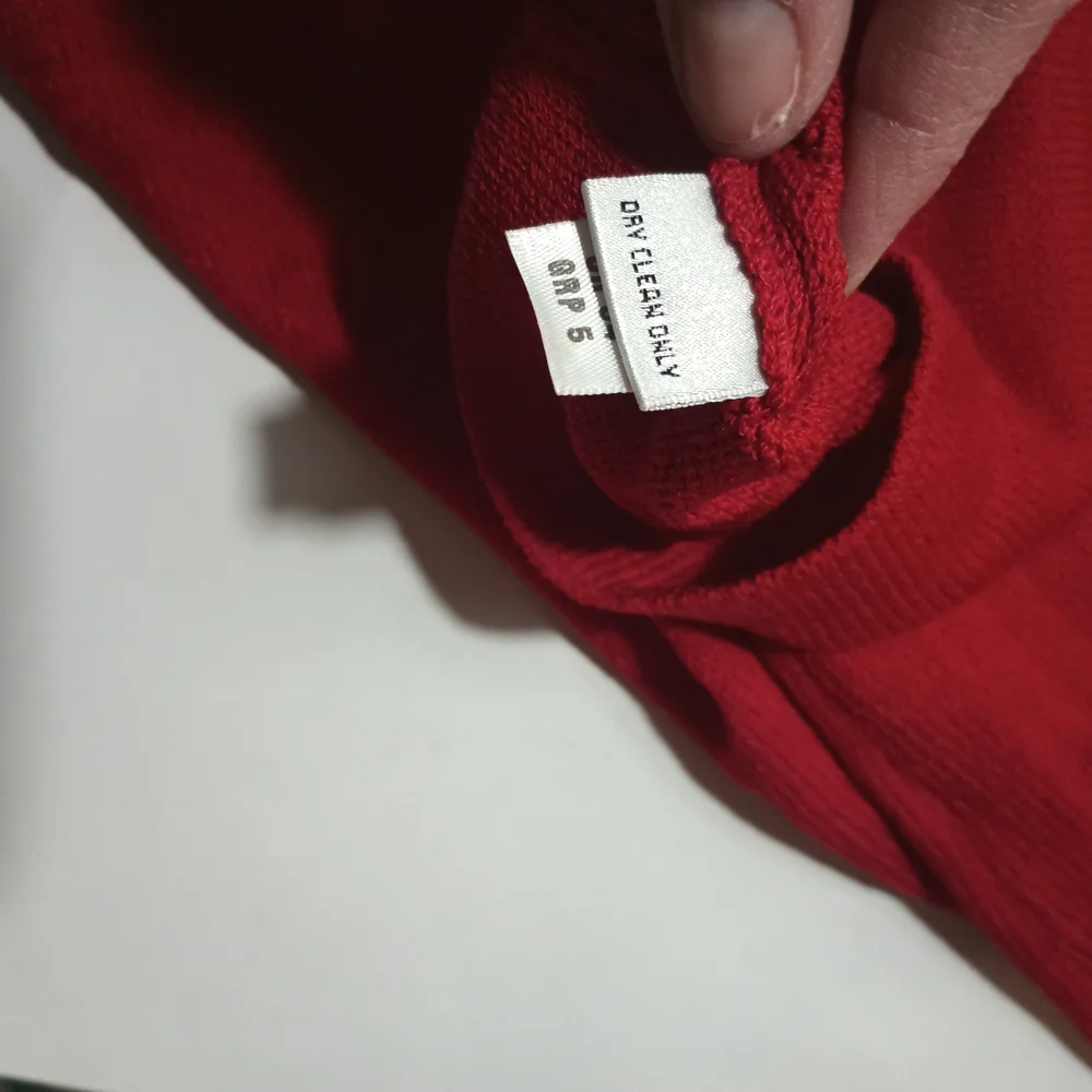 St. John Bold Red Tank Top - Picture 6 of 6